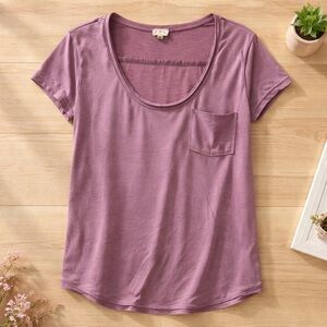 NWOT Size Small POL Lavender Short Sleeve Tee